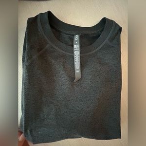 Grey Vuori sweatshirt - Sz M